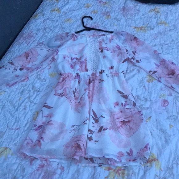 Dress - Picture 1 of 4